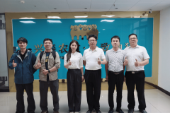 公司特地为黑皮杜洛克猪定制了种猪